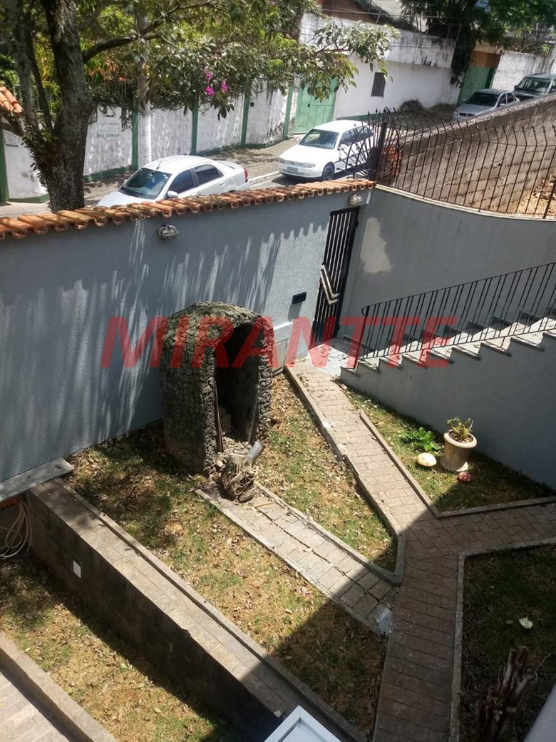 Sobrado de 211m² com 3 quartos em Tremembe