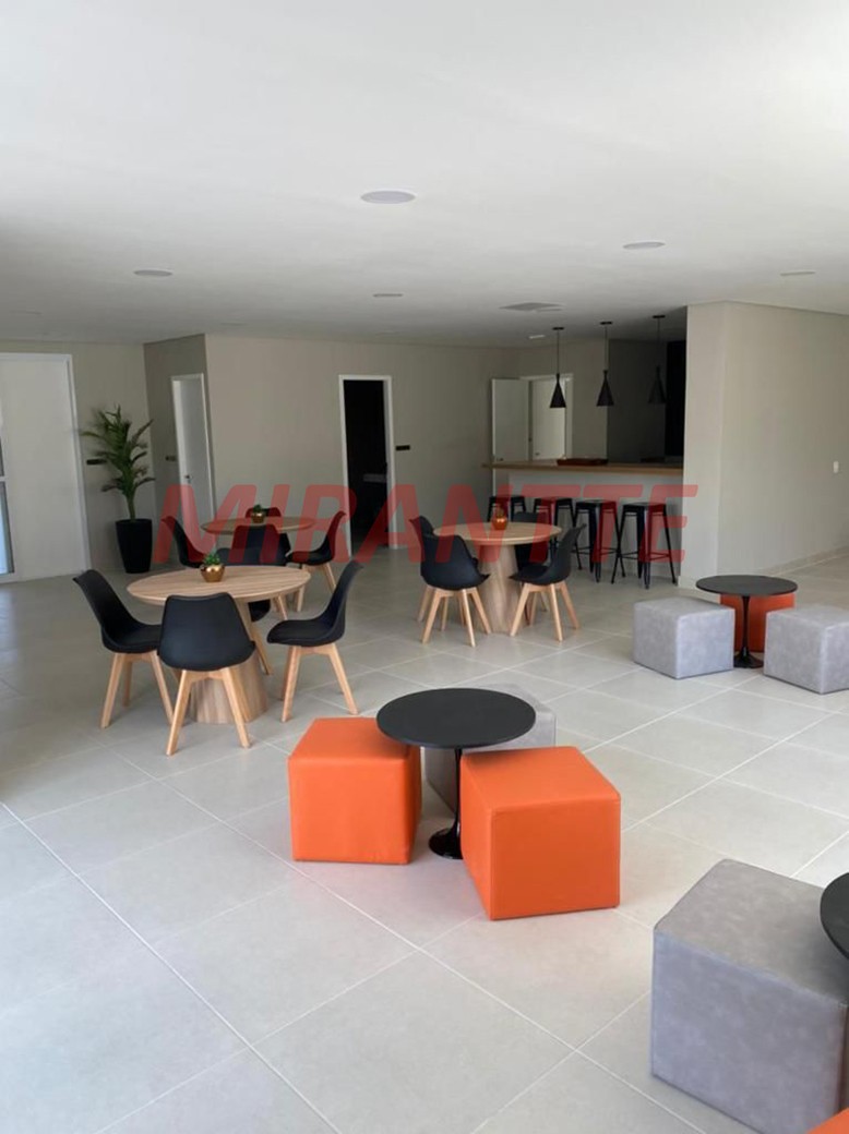 Apartamento de 67m² com 2 quartos em Santana