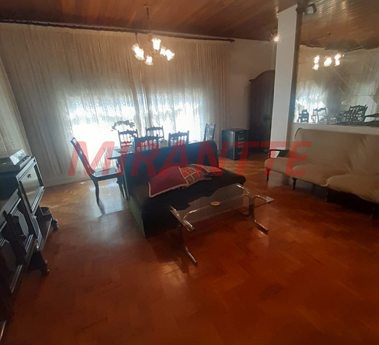 Casa terrea de 141m² com 2 quartos em Água Fria