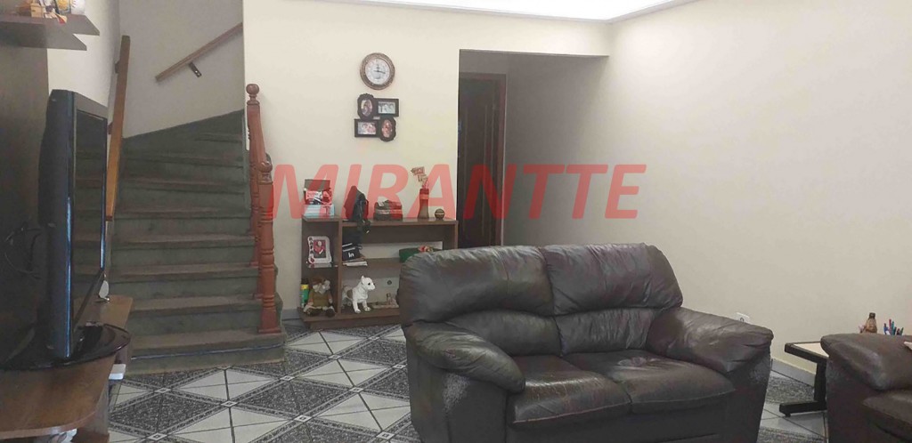Sobrado de 191m² com 2 quartos em Água Fria