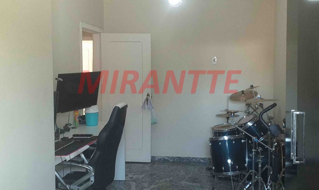 Sobrado de 191m² com 2 quartos em Água Fria