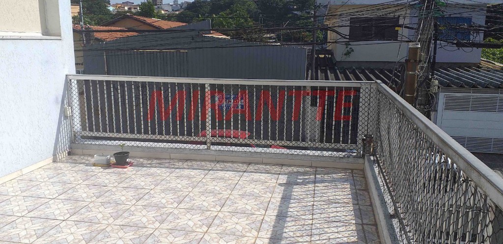 Sobrado de 191m² com 2 quartos em Água Fria