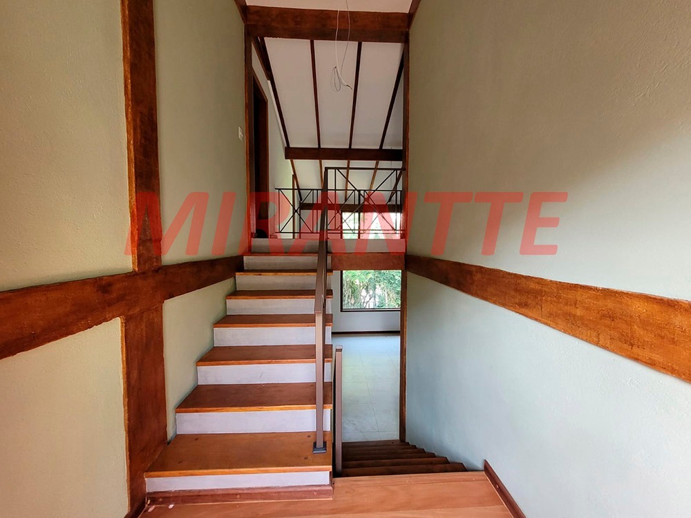 Sobrado de 230m² com 3 quartos em Serra da Cantareira