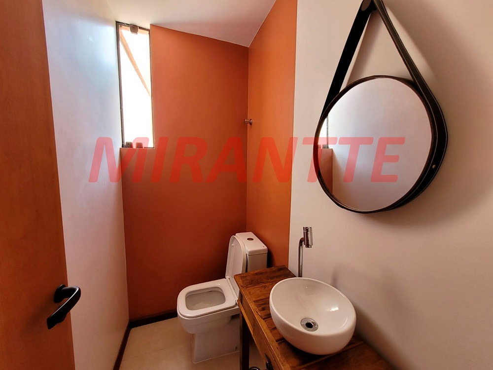 Sobrado de 230m² com 3 quartos em Serra da Cantareira