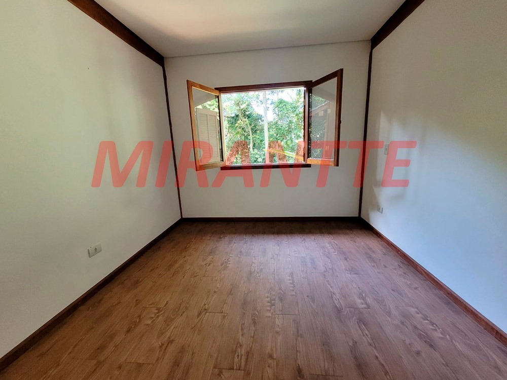 Sobrado de 230m² com 3 quartos em Serra da Cantareira
