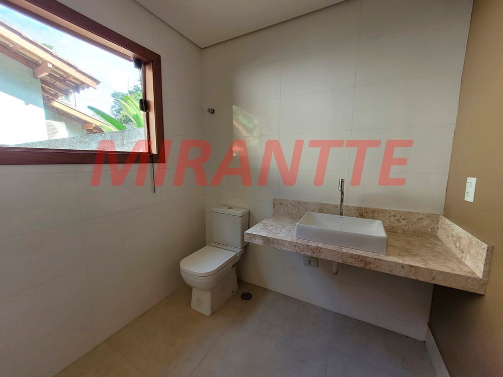 Sobrado de 230m² com 3 quartos em Serra da Cantareira