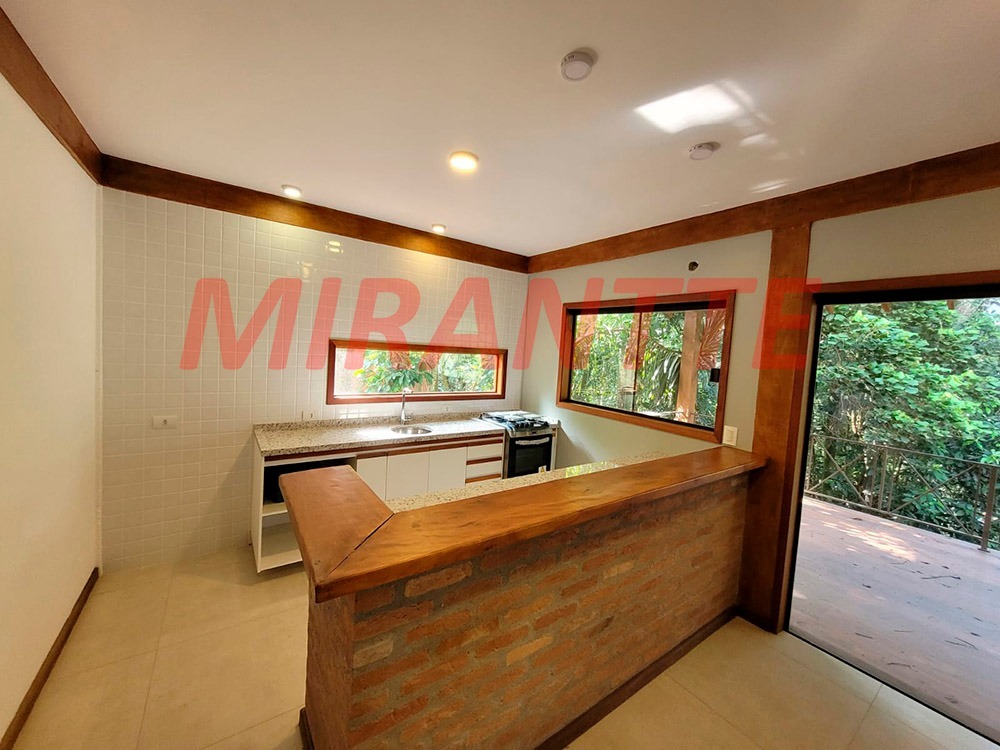 Sobrado de 230m² com 3 quartos em Serra da Cantareira
