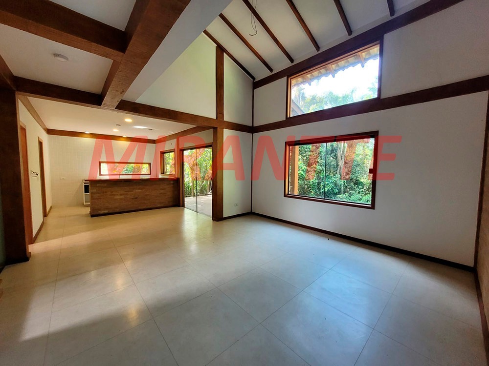 Sobrado de 230m² com 3 quartos em Serra da Cantareira