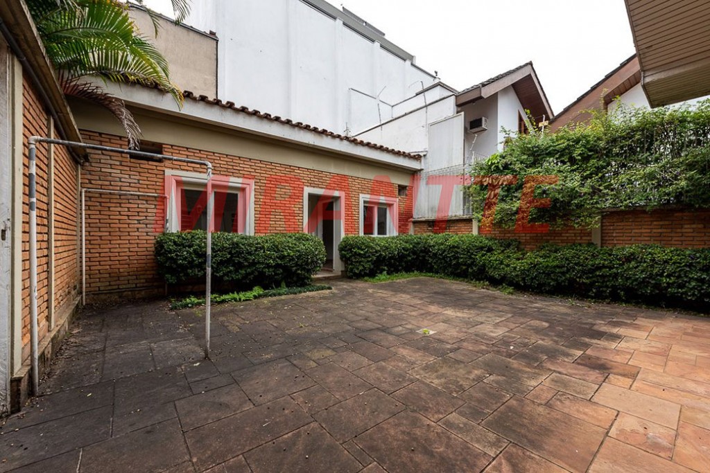 Casa terrea de 389m² com 4 quartos em Vila Madalena