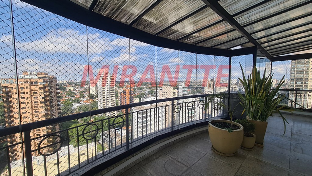 Cobertura duplex de 466m² com 4 quartos em Moema
