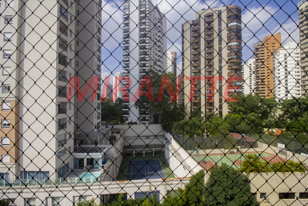Cobertura de 185m² com 4 quartos em Santana