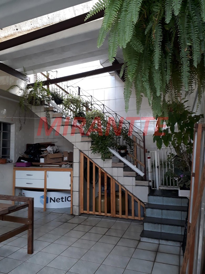 Sobrado de 181m² com 3 quartos em Vila Nova Carolina