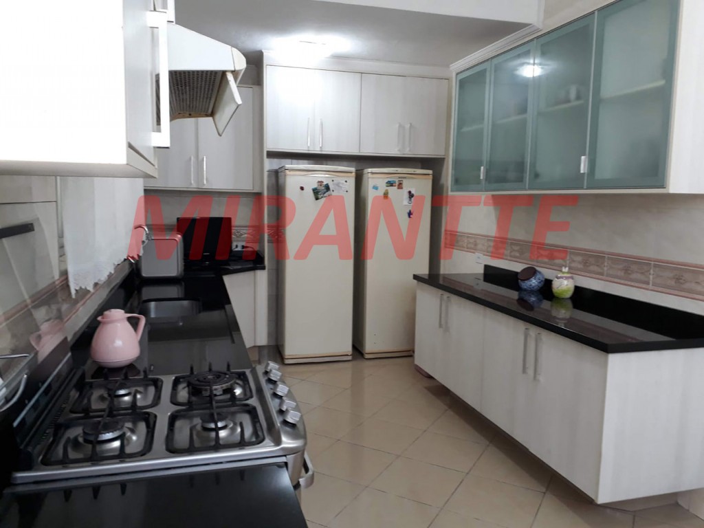 Sobrado de 181m² com 3 quartos em Vila Nova Carolina