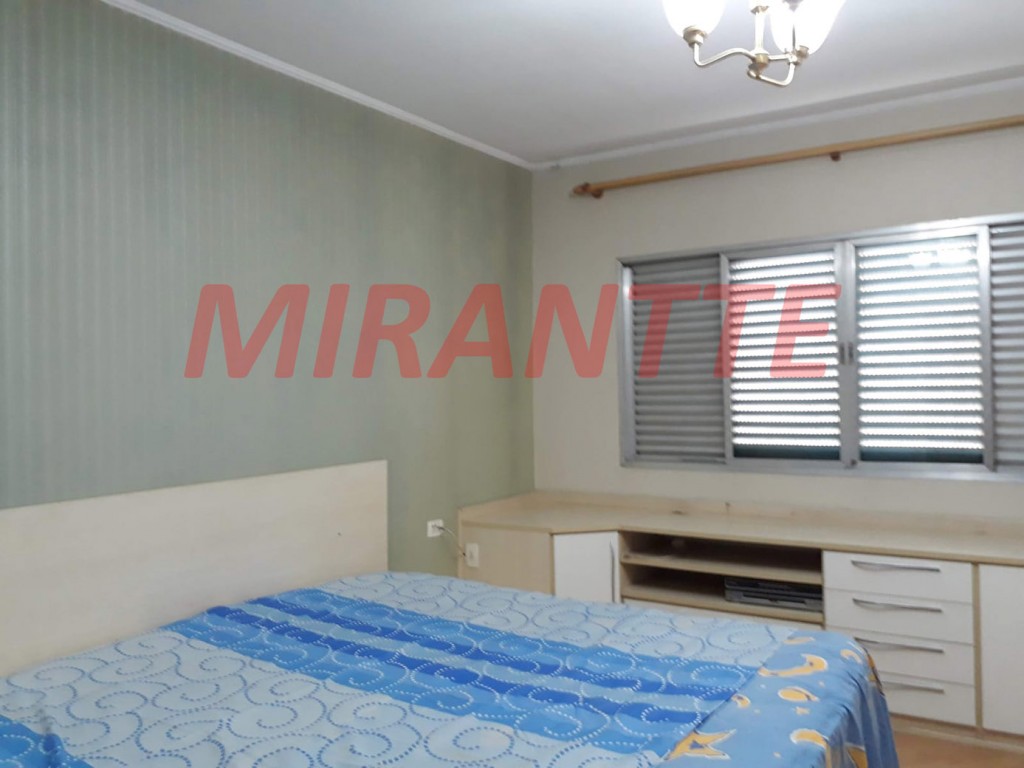 Sobrado de 181m² com 3 quartos em Vila Nova Carolina