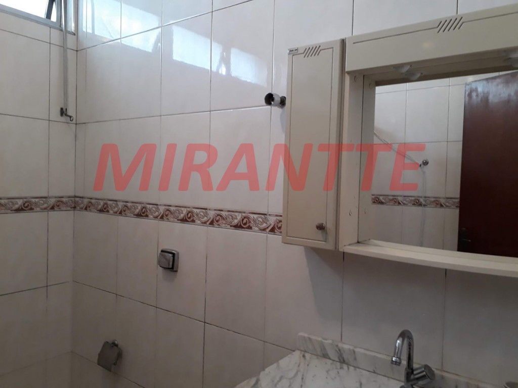 Sobrado de 181m² com 3 quartos em Vila Nova Carolina