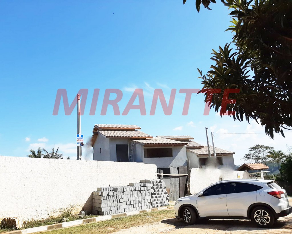 Sobrado de 170m² com 3 quartos em Terra Preta