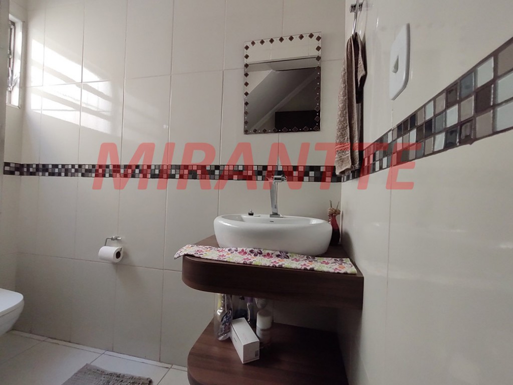 Sobrado de 141m² com 4 quartos em Santana