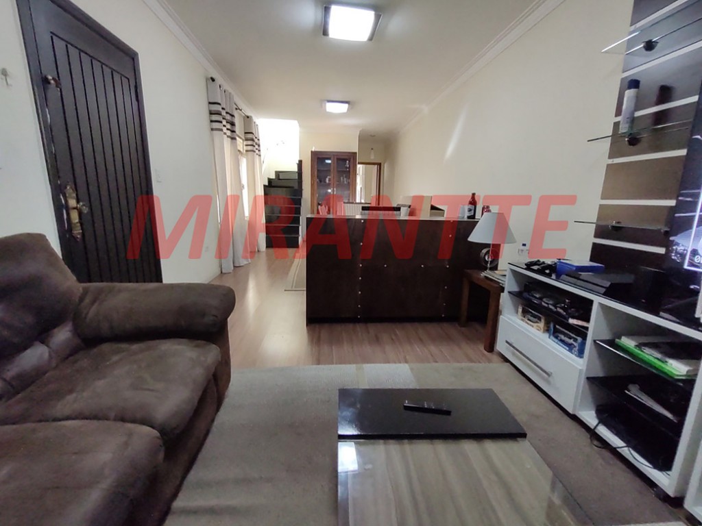 Sobrado de 141m² com 4 quartos em Santana