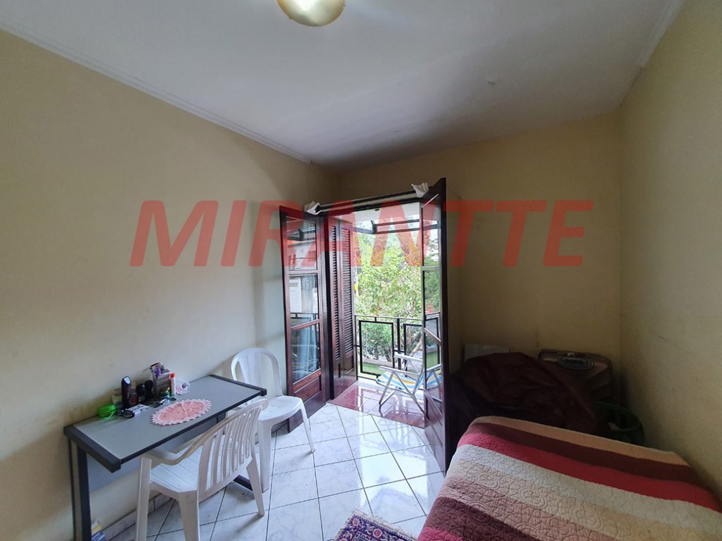 Sobrado de 300m² com 4 quartos em Jardim Guapíra