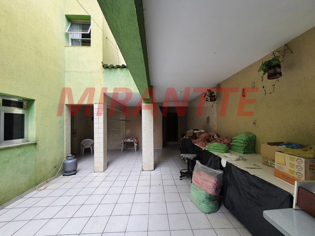 Sobrado de 300m² com 4 quartos em Jardim Guapíra