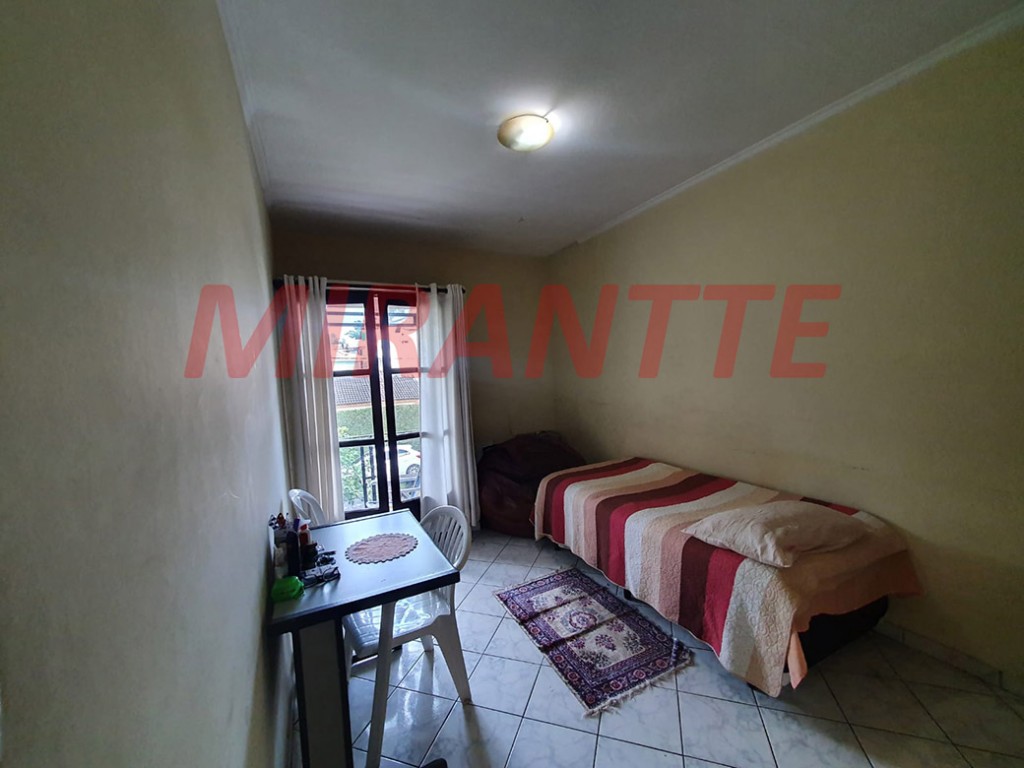 Sobrado de 300m² com 4 quartos em Jardim Guapíra