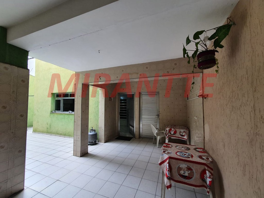 Sobrado de 300m² com 4 quartos em Jardim Guapíra