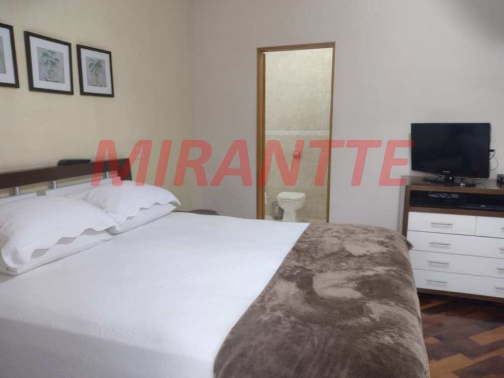 Sobrado de 240m² com 3 quartos em Vila Irmaos Arnoni