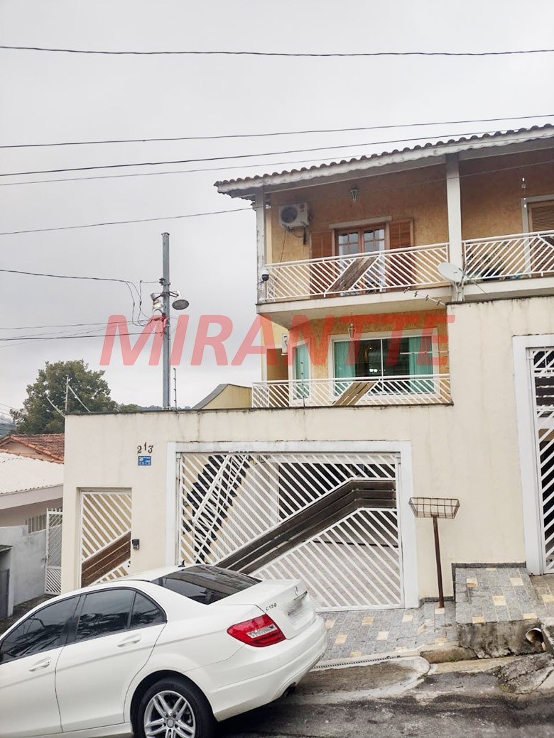 Sobrado de 240m² com 3 quartos em Vila Irmaos Arnoni