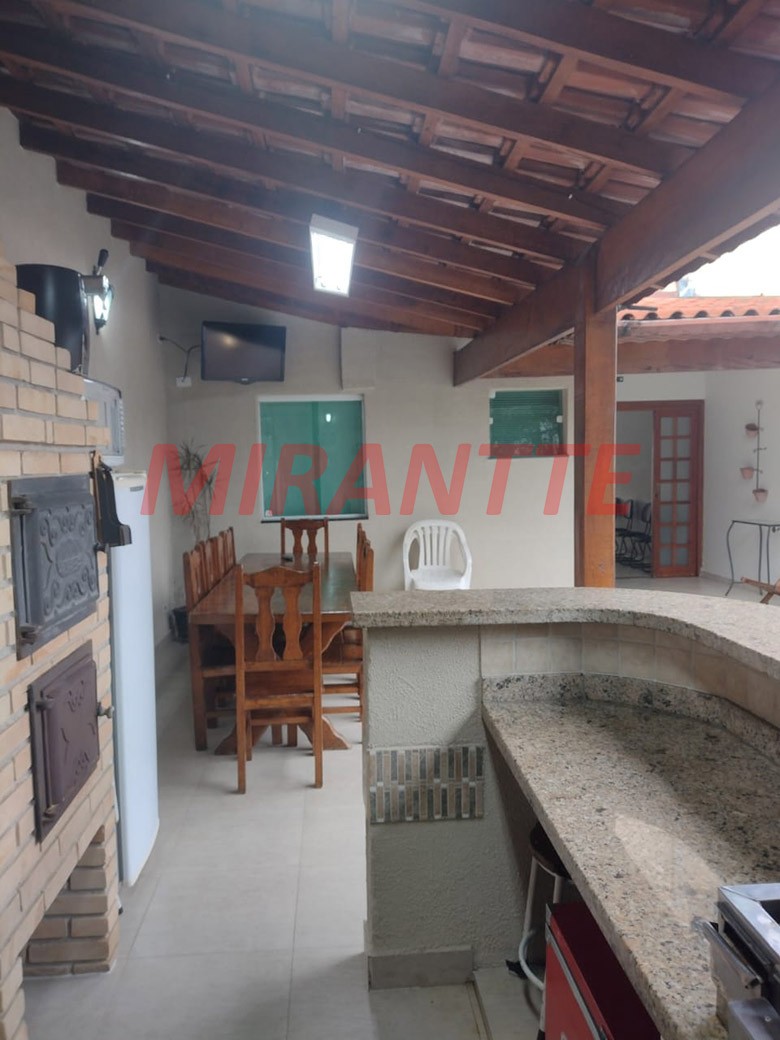 Sobrado de 240m² com 3 quartos em Vila Irmaos Arnoni