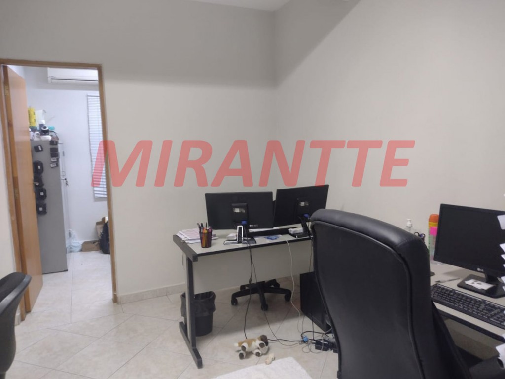 Sobrado de 240m² com 3 quartos em Vila Irmaos Arnoni