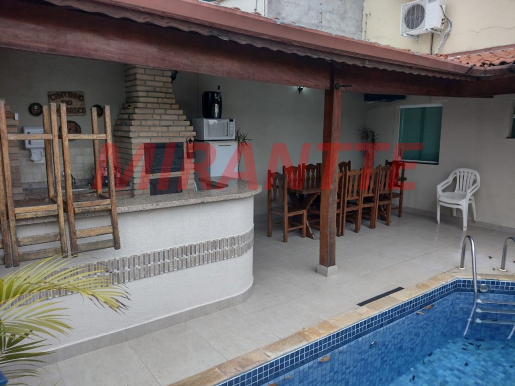 Sobrado de 240m² com 3 quartos em Vila Irmaos Arnoni
