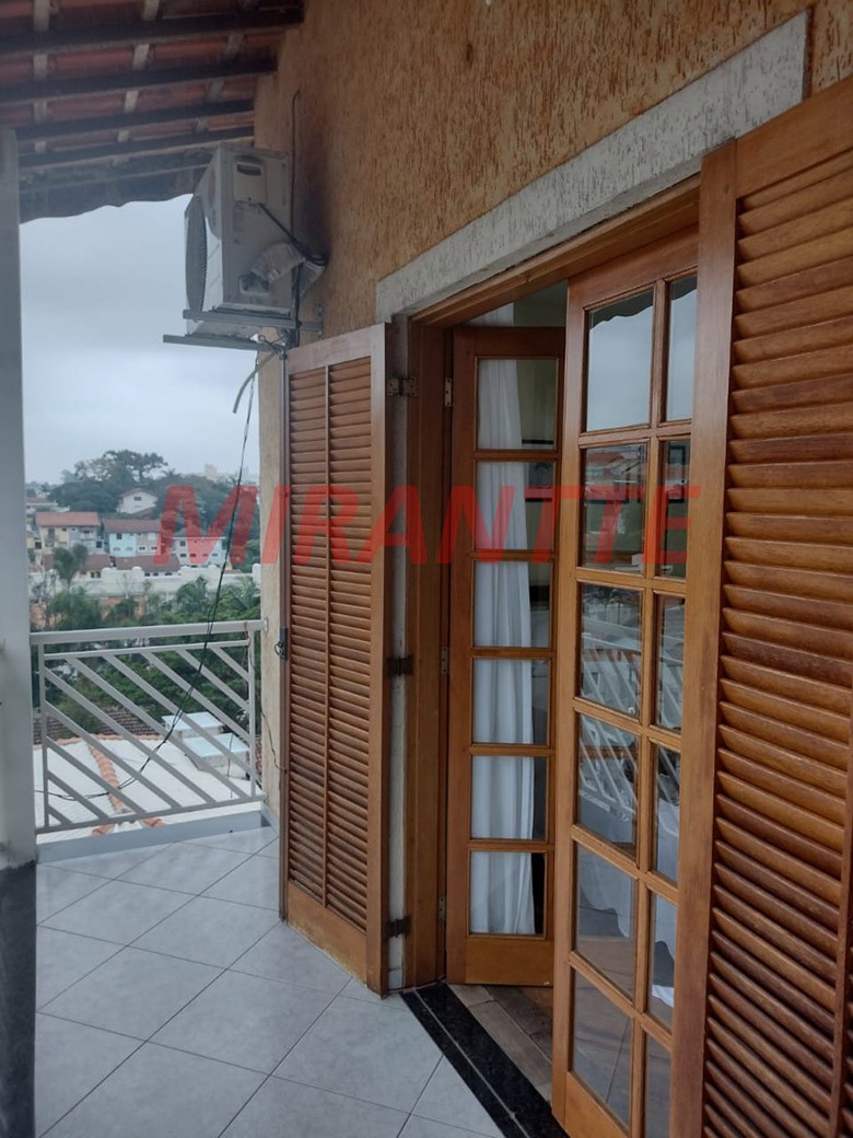 Sobrado de 240m² com 3 quartos em Vila Irmaos Arnoni