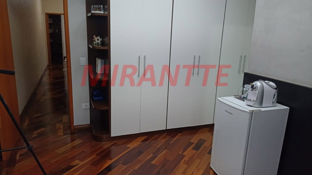 Sobrado de 240m² com 3 quartos em Vila Irmaos Arnoni