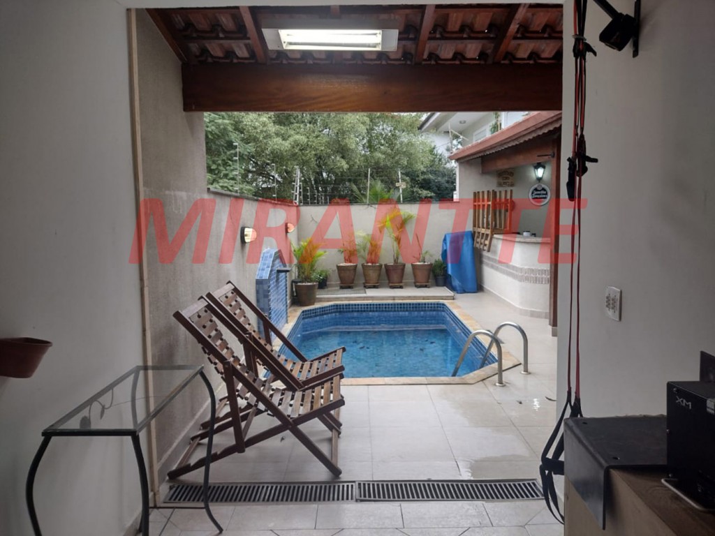 Sobrado de 240m² com 3 quartos em Vila Irmaos Arnoni