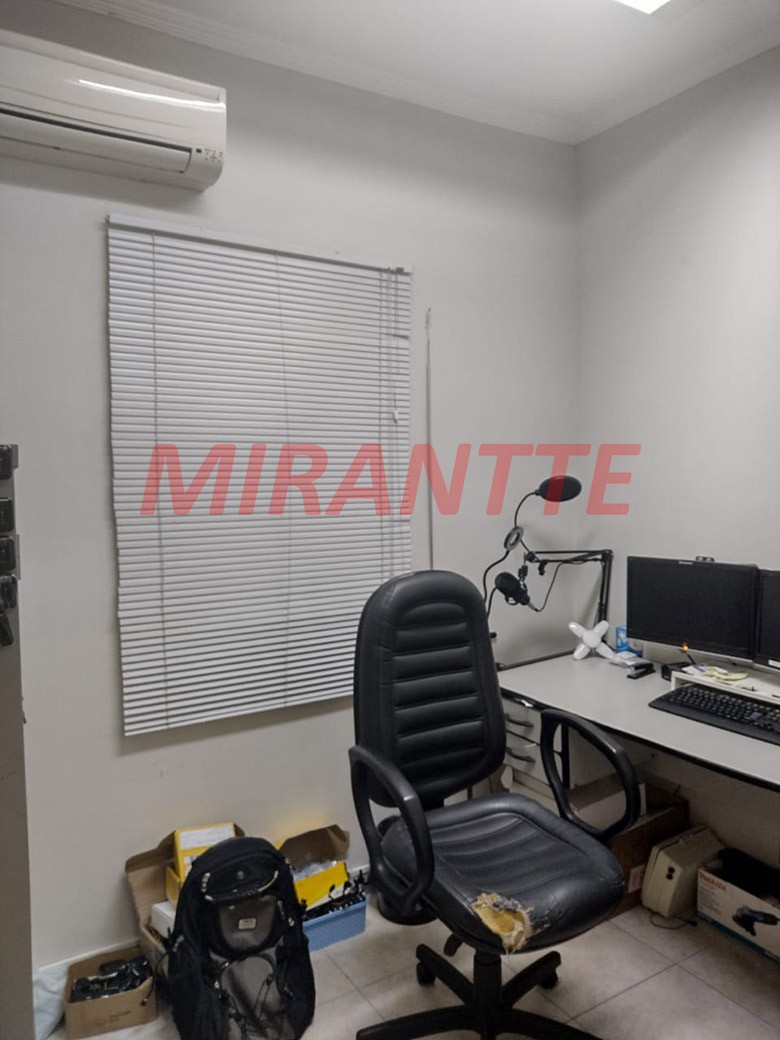 Sobrado de 240m² com 3 quartos em Vila Irmaos Arnoni
