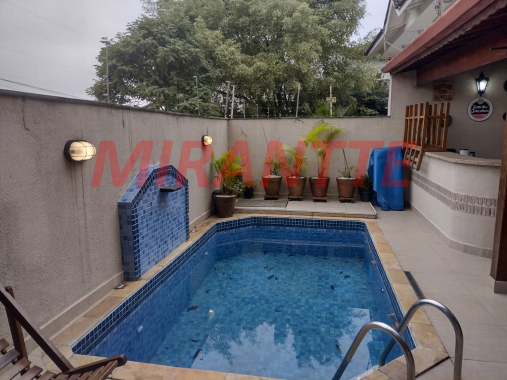 Sobrado de 240m² com 3 quartos em Vila Irmaos Arnoni