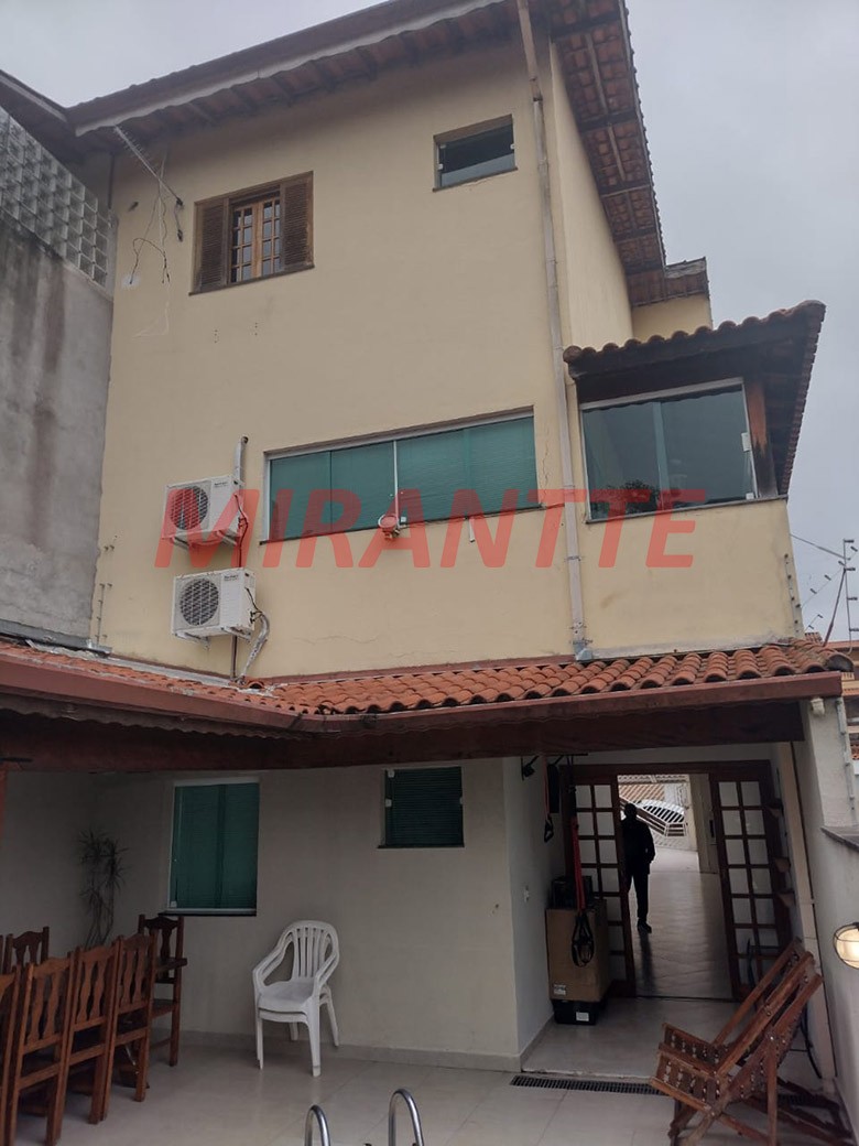 Sobrado de 240m² com 3 quartos em Vila Irmaos Arnoni