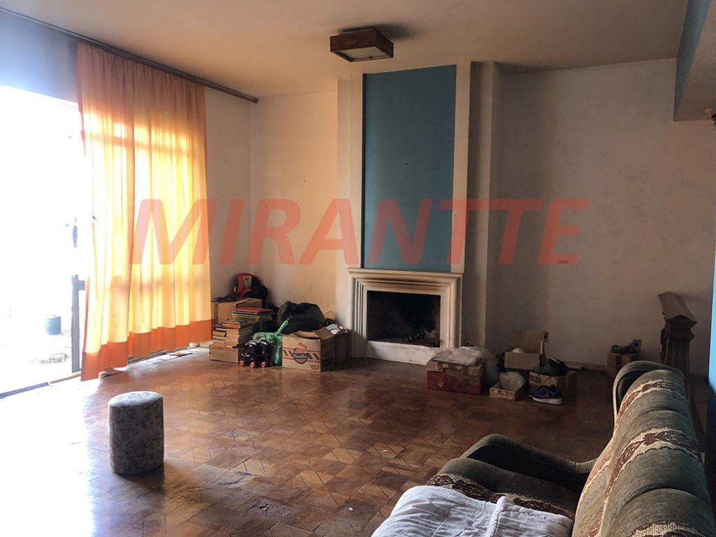 Sobrado de 240m² com 3 quartos em Jardim São Bento