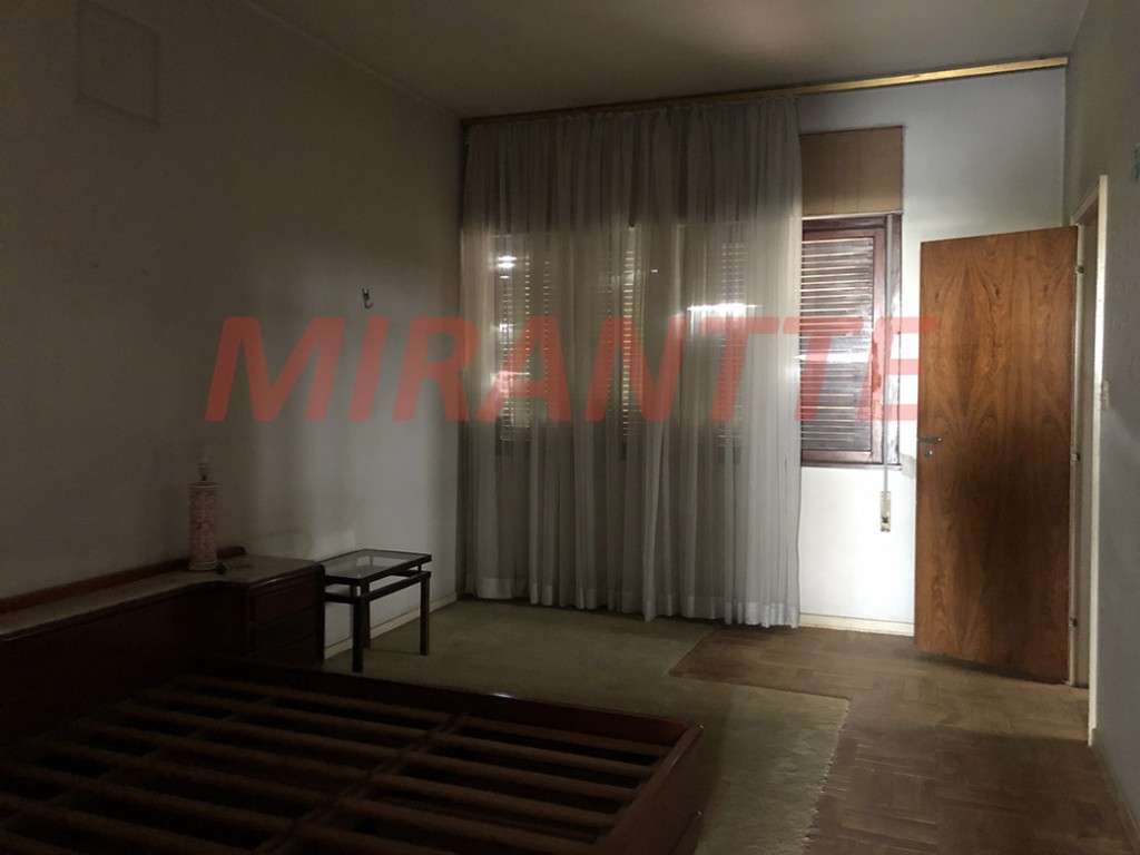 Sobrado de 240m² com 3 quartos em Jardim São Bento