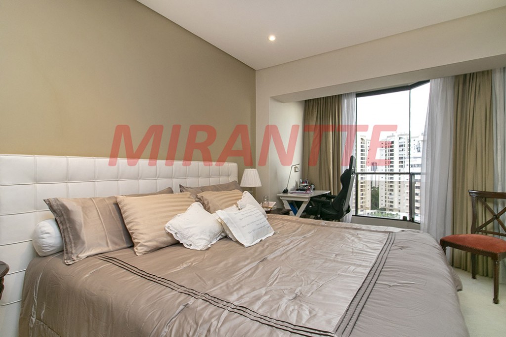 Apartamento de 285m² com 4 quartos em Morumbi