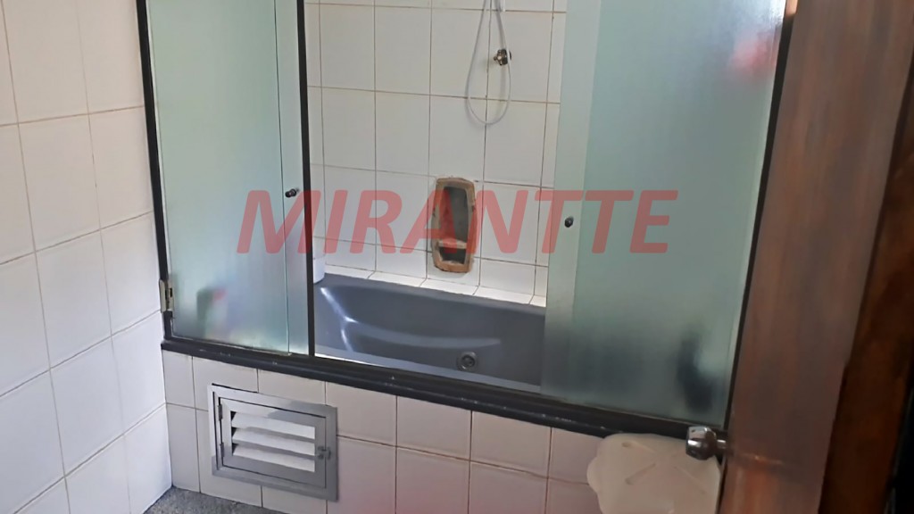 Sobrado de 220m² com 4 quartos em Jardim Peri