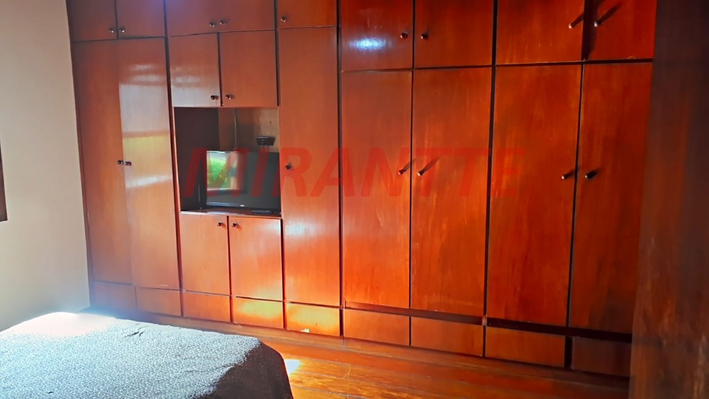 Sobrado de 220m² com 4 quartos em Jardim Peri