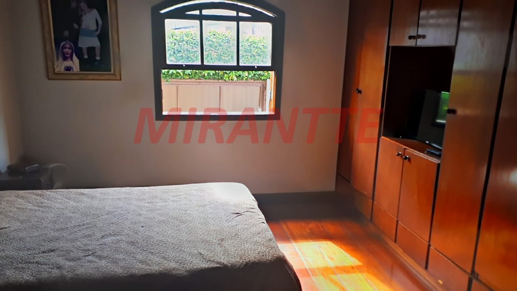 Sobrado de 220m² com 4 quartos em Jardim Peri