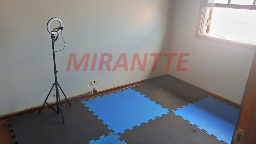 Sobrado de 220m² com 4 quartos em Jardim Peri