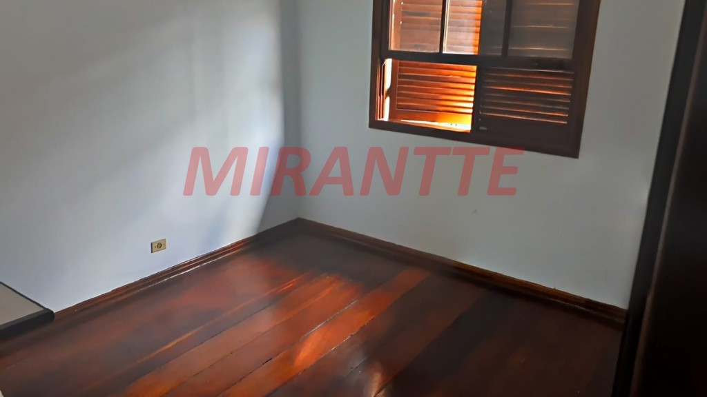 Sobrado de 220m² com 4 quartos em Jardim Peri