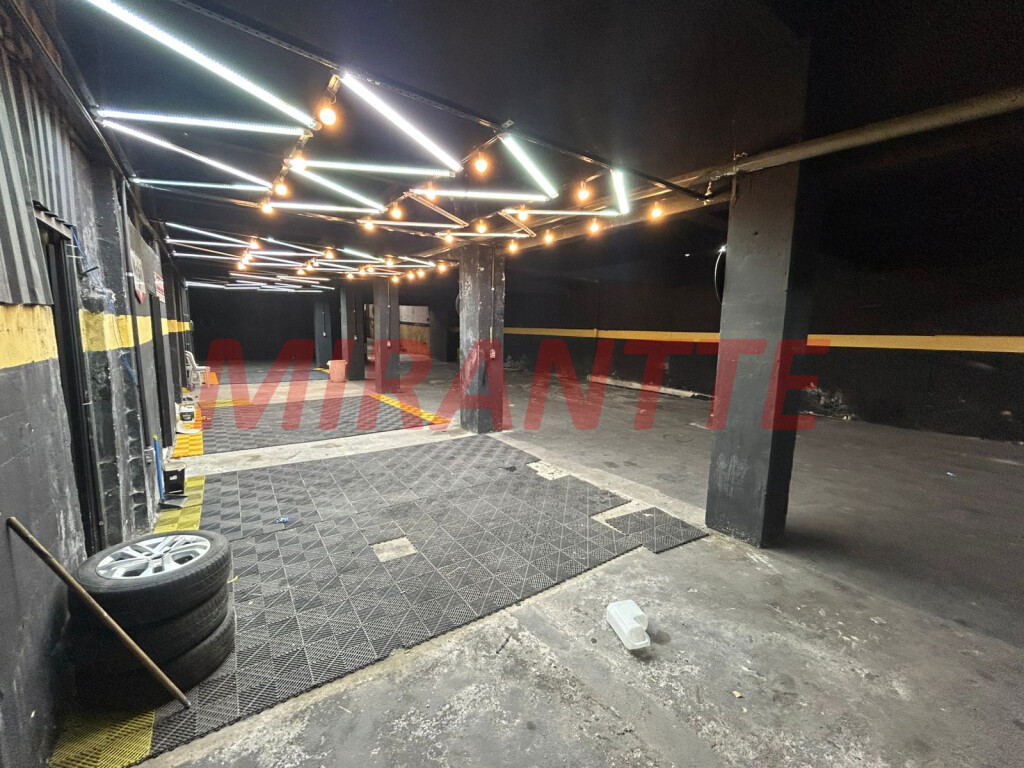 Comercial de 693m² em Casa Verde