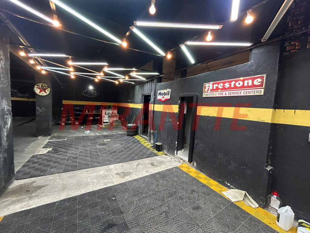 Comercial de 693m² em Casa Verde