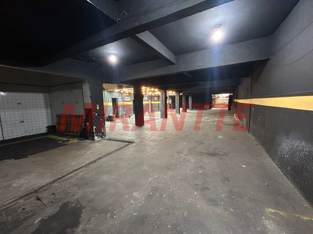Comercial de 693m² em Casa Verde