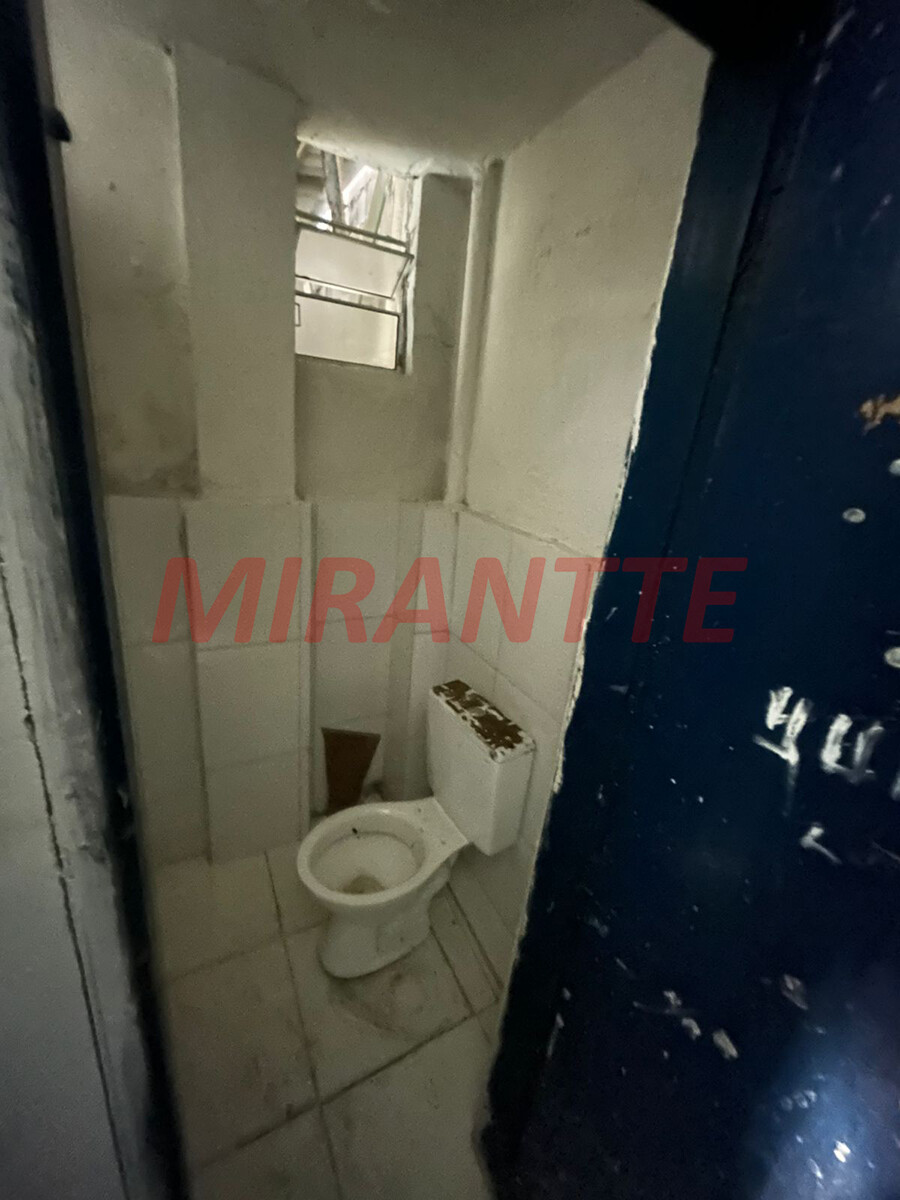 Comercial de 693m² em Casa Verde