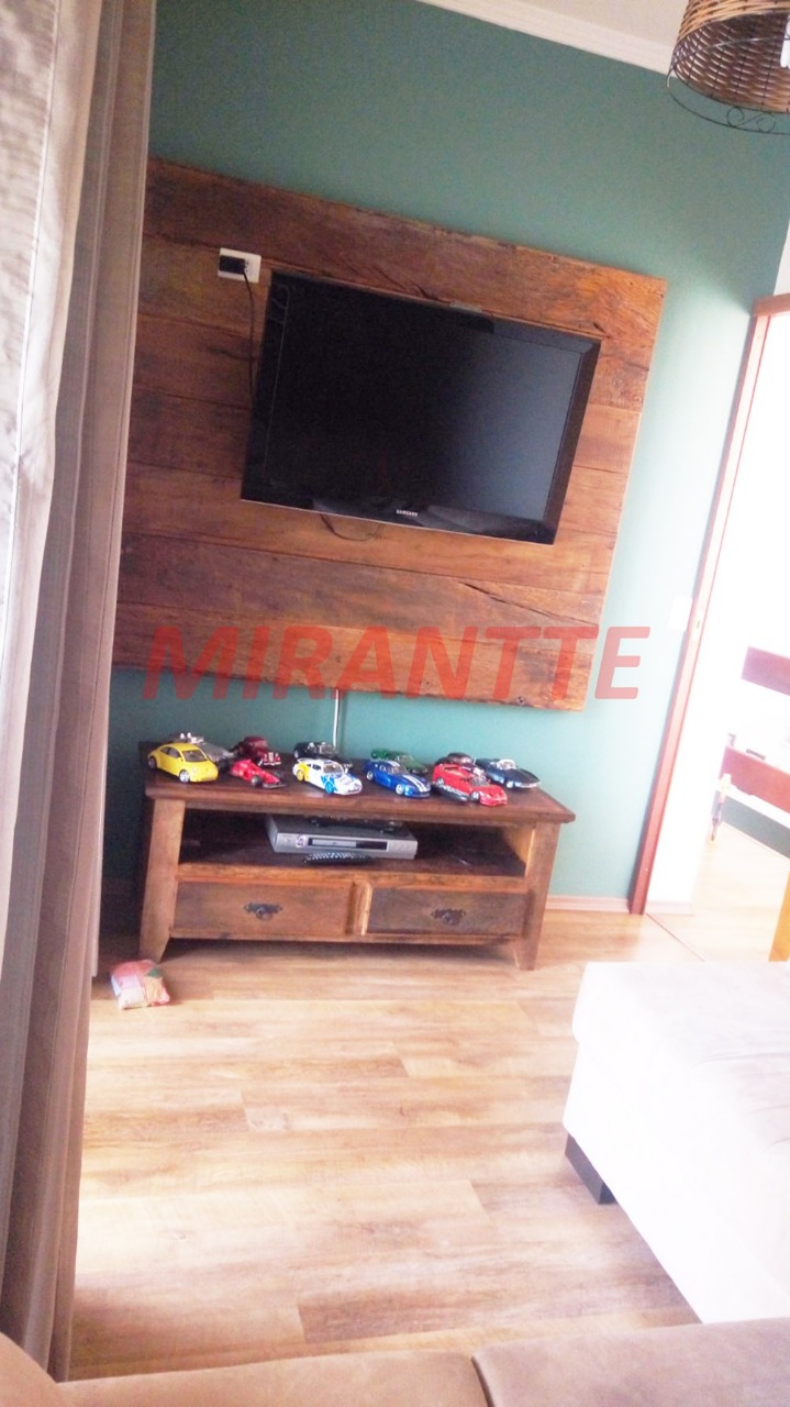 Sobrado de 225m² com 2 quartos em Vila Barros